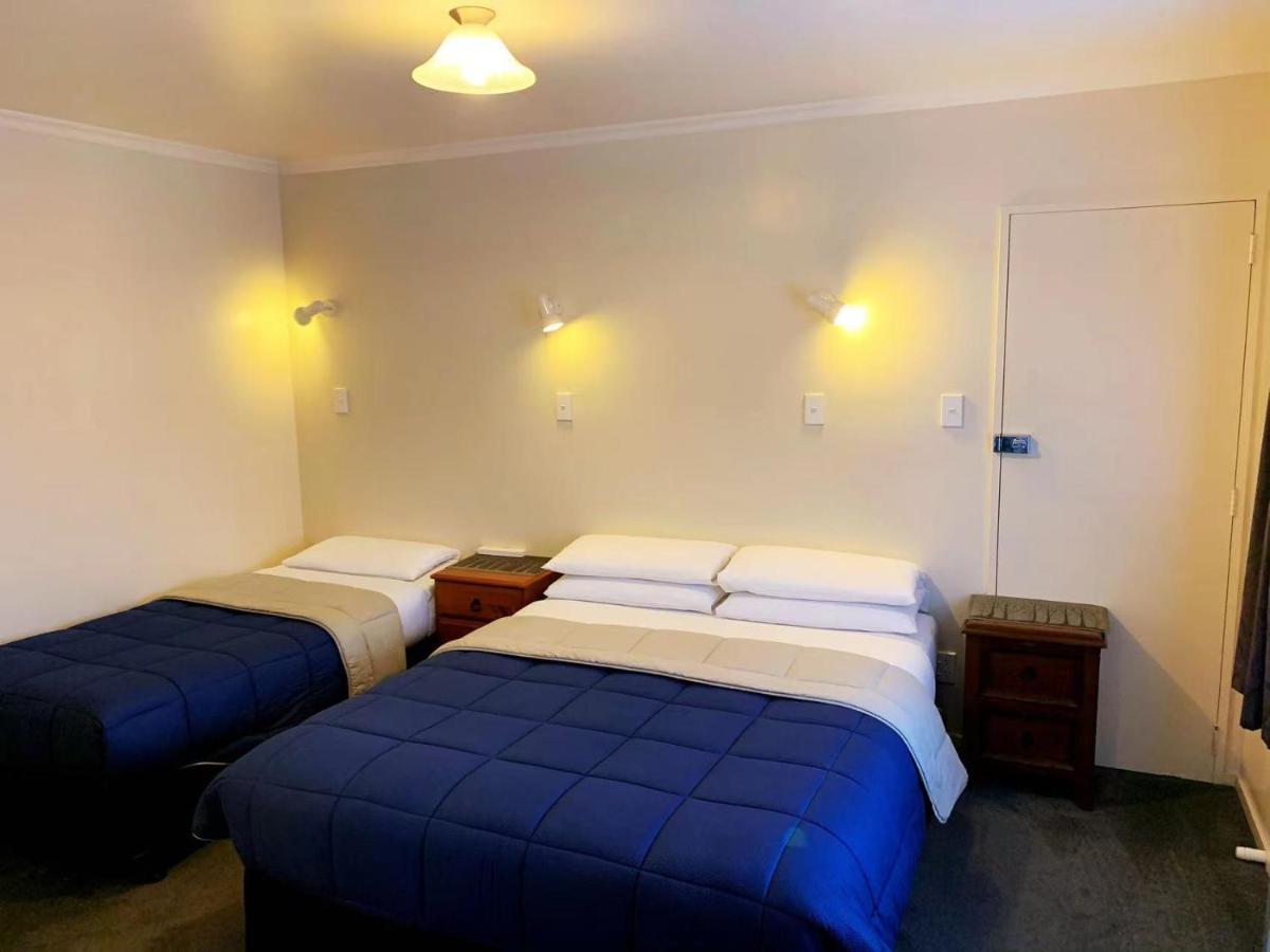 Amber Court Motel Те-Анау Экстерьер фото